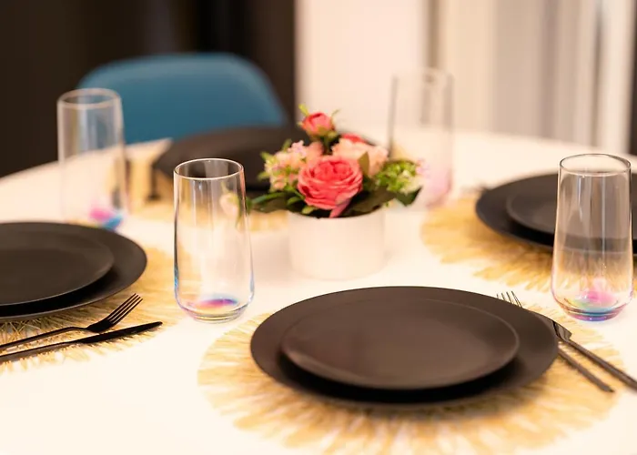 Artsy Riverside - 1br Amazing شقة بوخارست