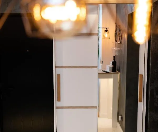 Artsy Riverside - 1br Amazing * Bucareste