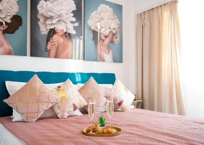 Artsy Riverside - 1br Amazing Апартаменти *