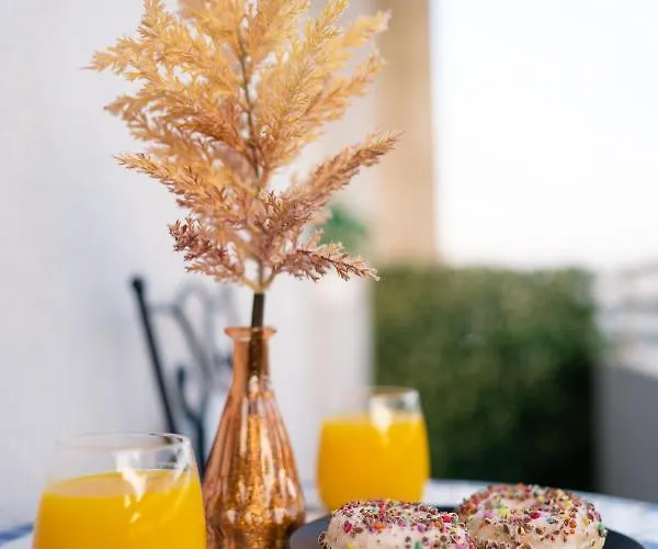 Artsy Riverside - 1br Amazing شقة