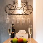 Апартаменти Artsy Riverside - 1br Amazing Бухарест
