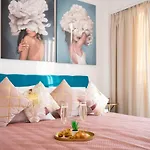 Artsy Riverside - 1br Amazing Апартаменти *