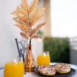 Artsy Riverside - 1br Amazing Апартаменти