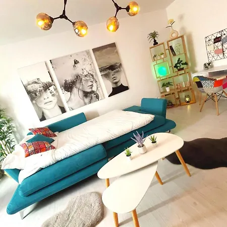 公寓 Artsy Riverside - 1br Amazing 布加勒斯特