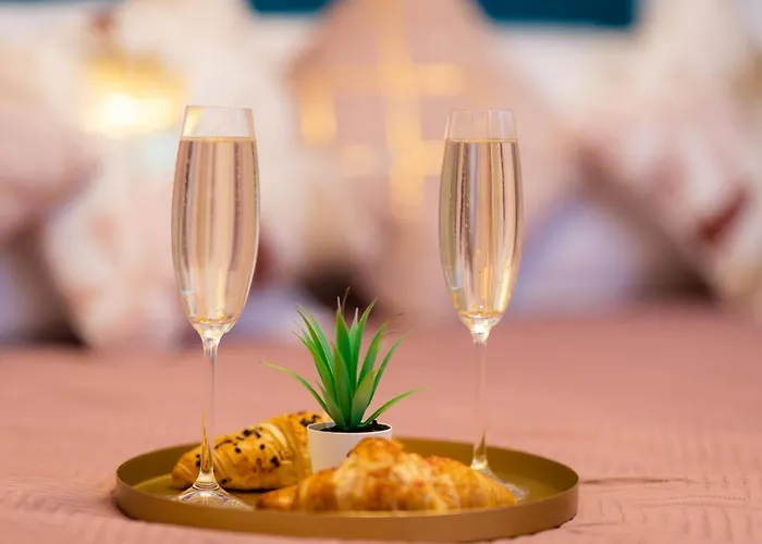 Artsy Riverside - 1br Amazing